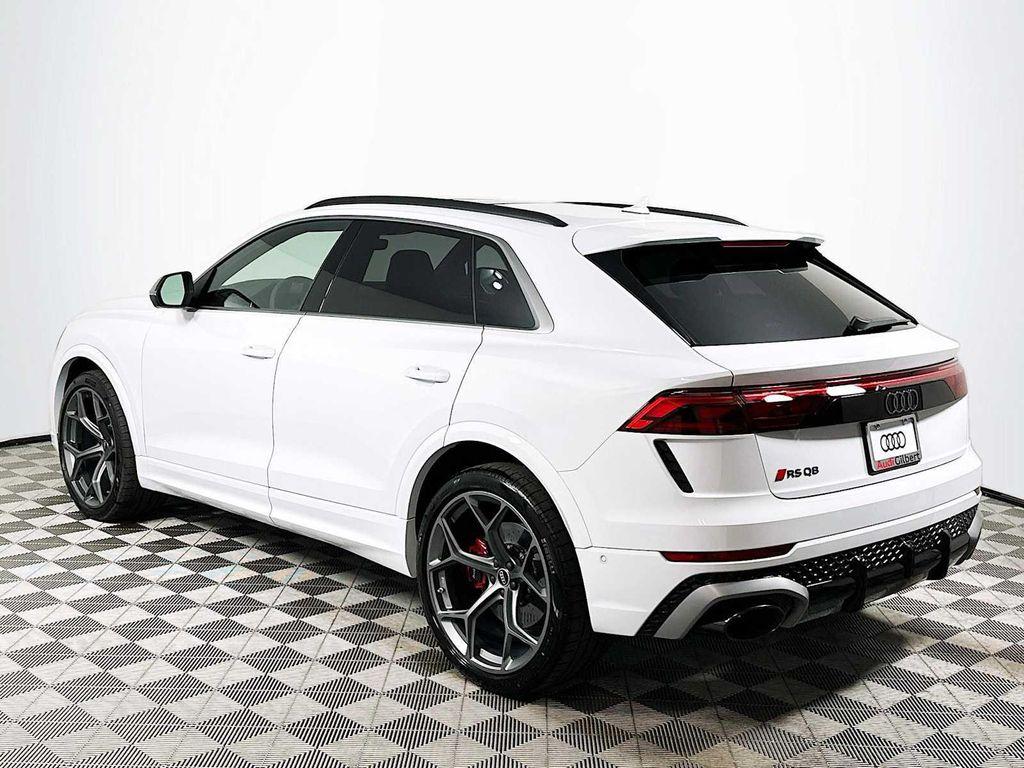 new 2025 Audi RS Q8 car, priced at $152,690