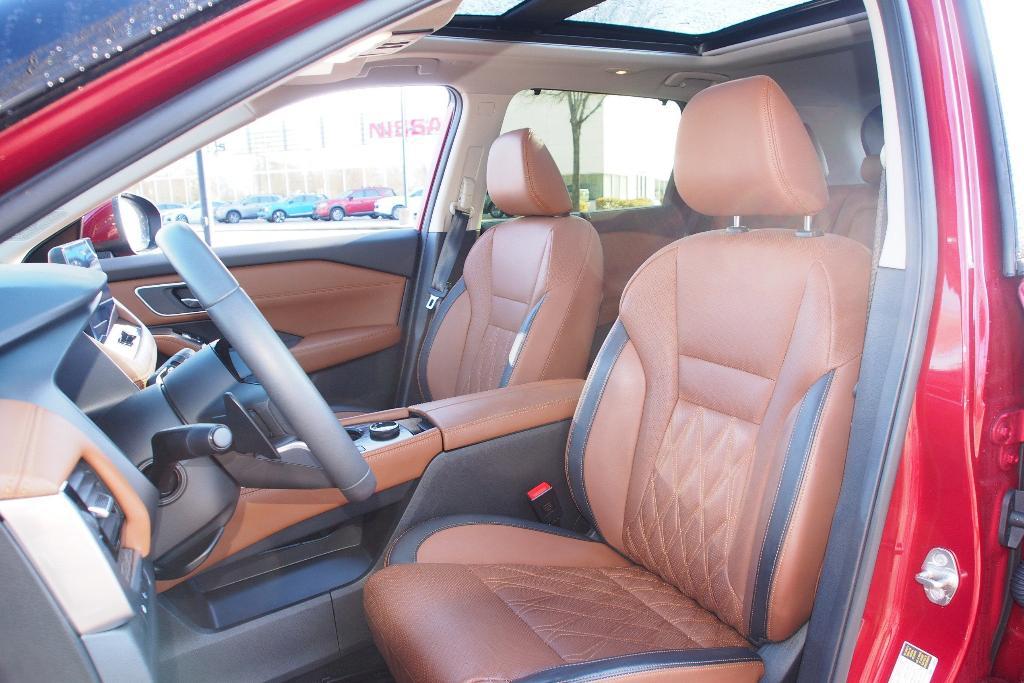 used 2024 Nissan Rogue car, priced at $31,981