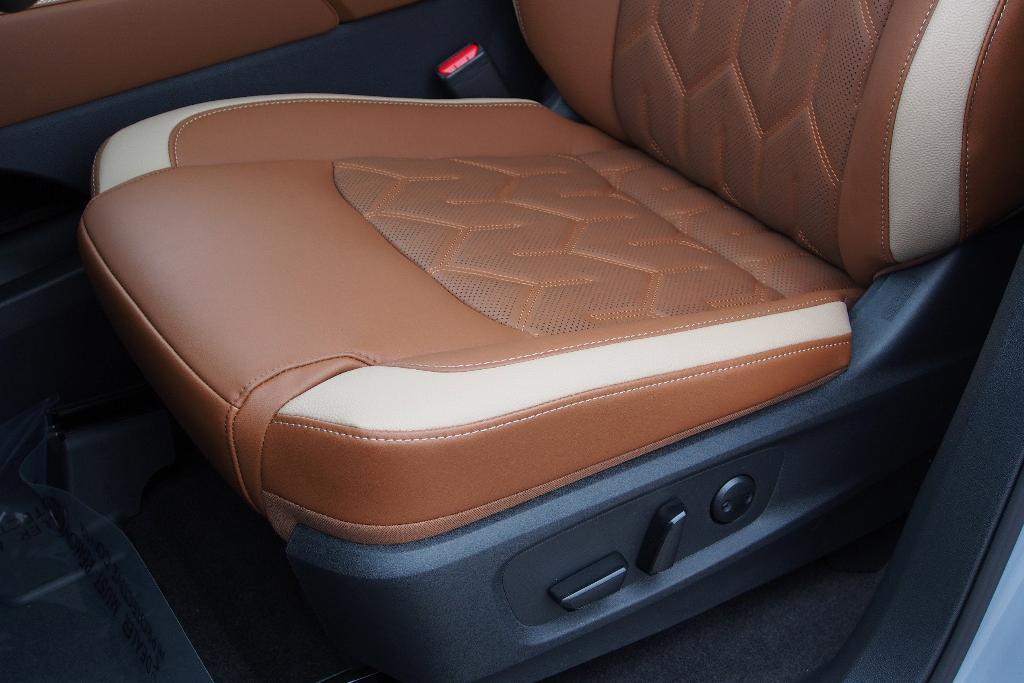 new 2026 Nissan Pathfinder car, priced at $51,676