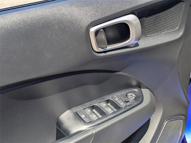 used 2025 Hyundai Venue car, priced at $23,777