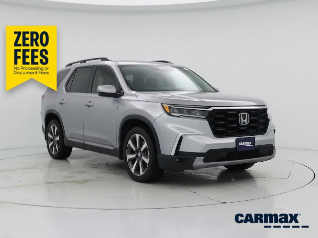 used 2025 Honda Pilot car, priced at $47,998