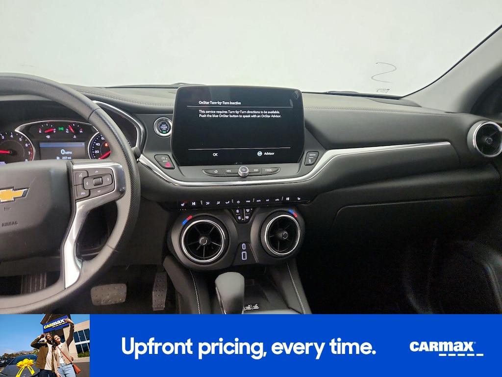 used 2024 Chevrolet Blazer car, priced at $31,998