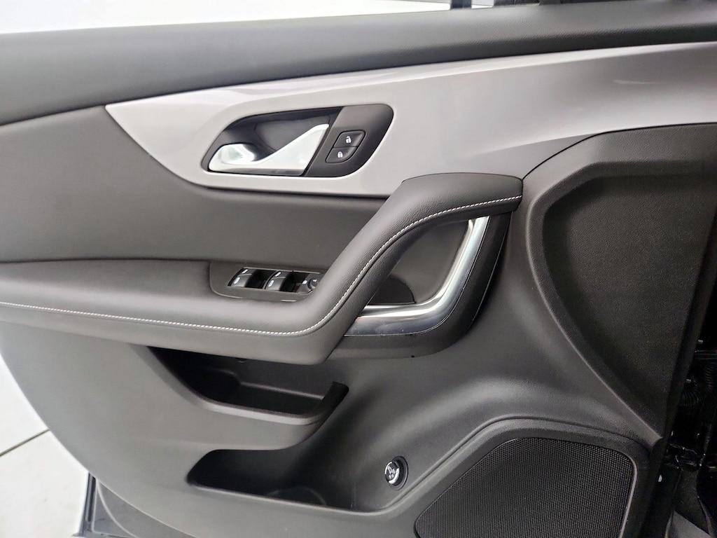 used 2024 Chevrolet Blazer car, priced at $31,998