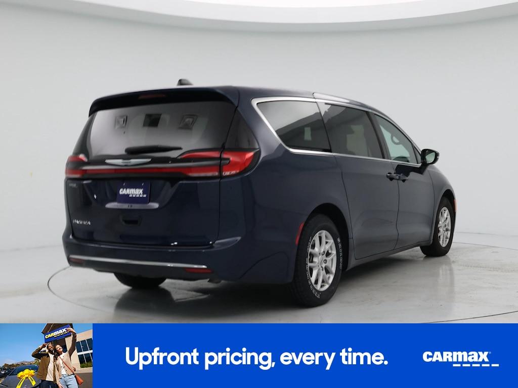 used 2025 Chrysler Pacifica car, priced at $27,998