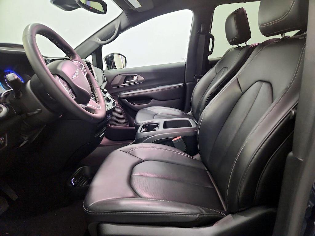used 2025 Chrysler Pacifica car, priced at $27,998