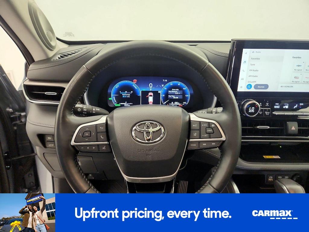 used 2023 Toyota Highlander Hybrid car, priced at $48,998