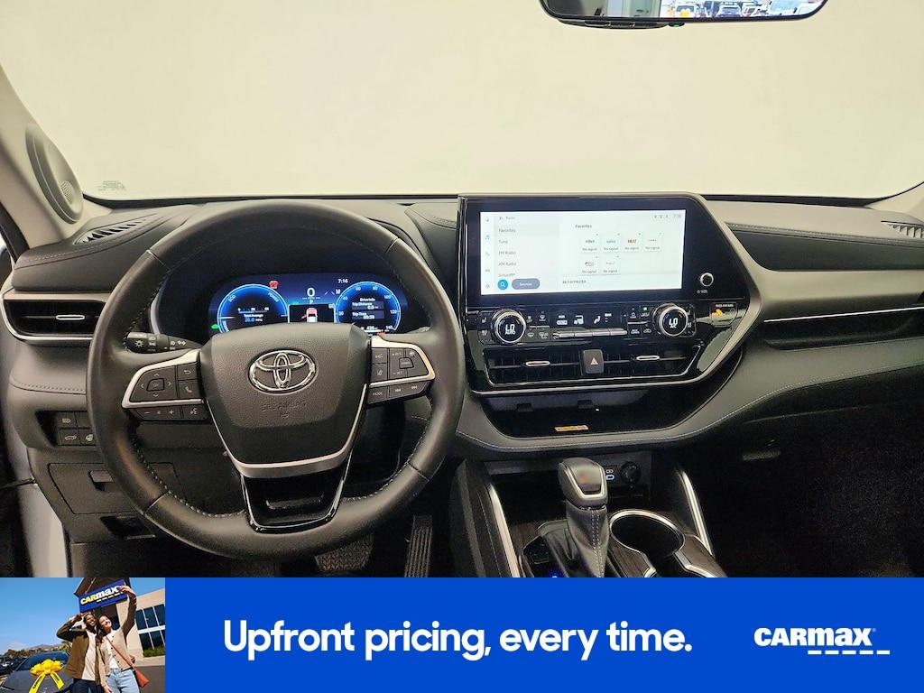 used 2023 Toyota Highlander Hybrid car, priced at $48,998
