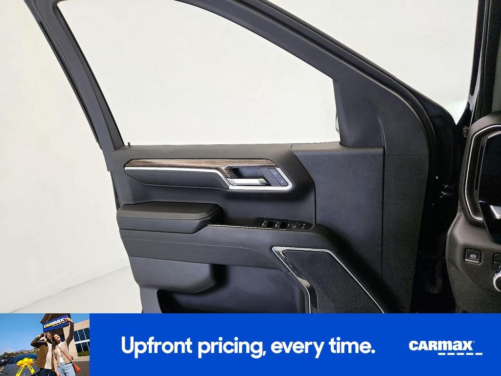 used 2024 GMC Sierra 1500 car, priced at $43,998