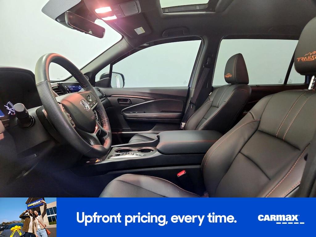 used 2025 Honda Passport car, priced at $43,998