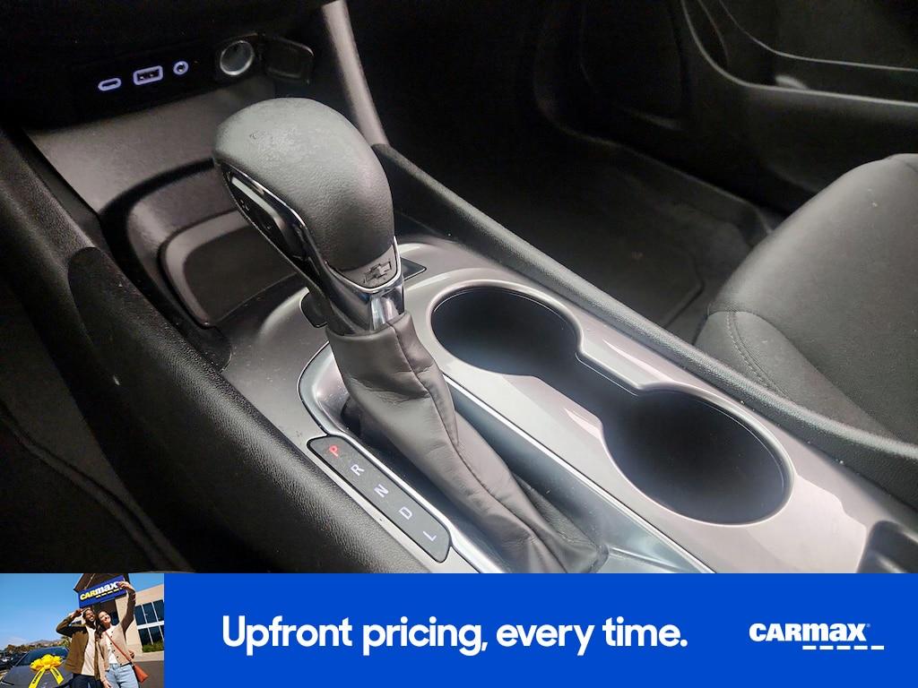 used 2022 Chevrolet Malibu car, priced at $18,998
