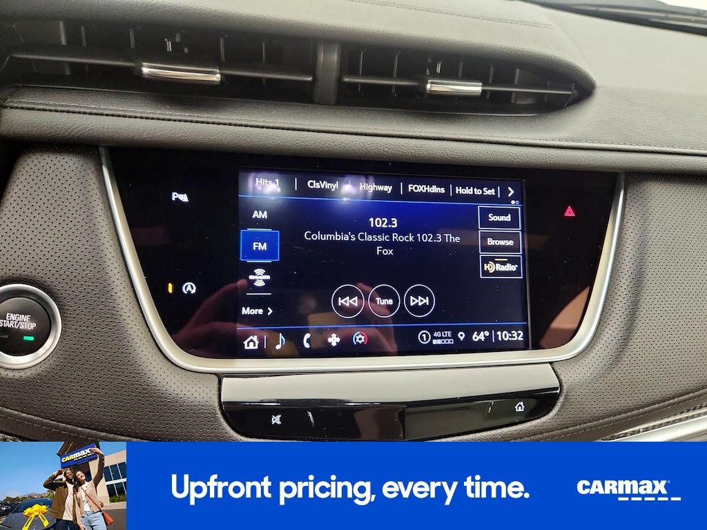 used 2022 Cadillac XT5 car, priced at $33,998