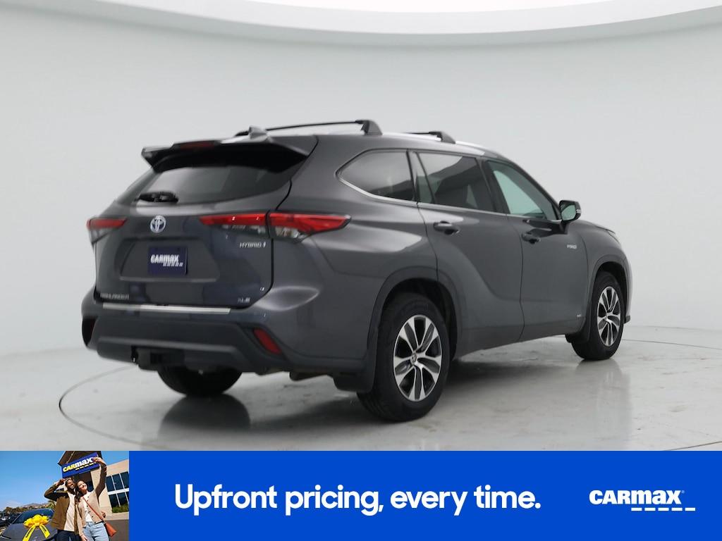 used 2021 Toyota Highlander Hybrid car, priced at $34,998