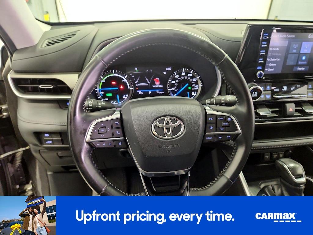 used 2021 Toyota Highlander Hybrid car, priced at $34,998