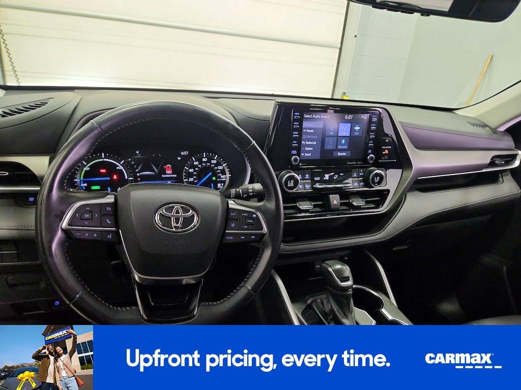used 2021 Toyota Highlander Hybrid car, priced at $34,998