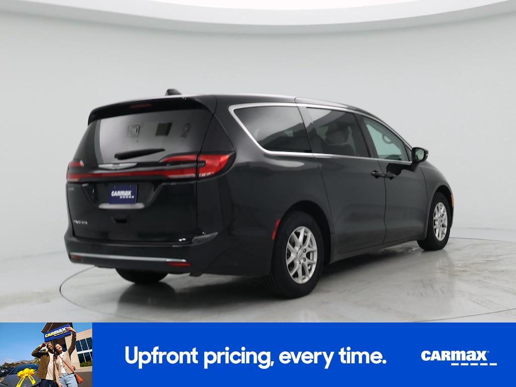 used 2023 Chrysler Pacifica car, priced at $25,998