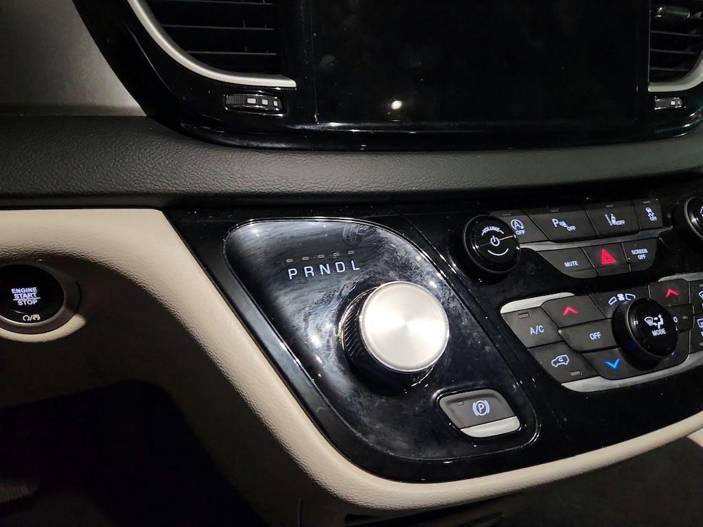 used 2023 Chrysler Pacifica car, priced at $25,998