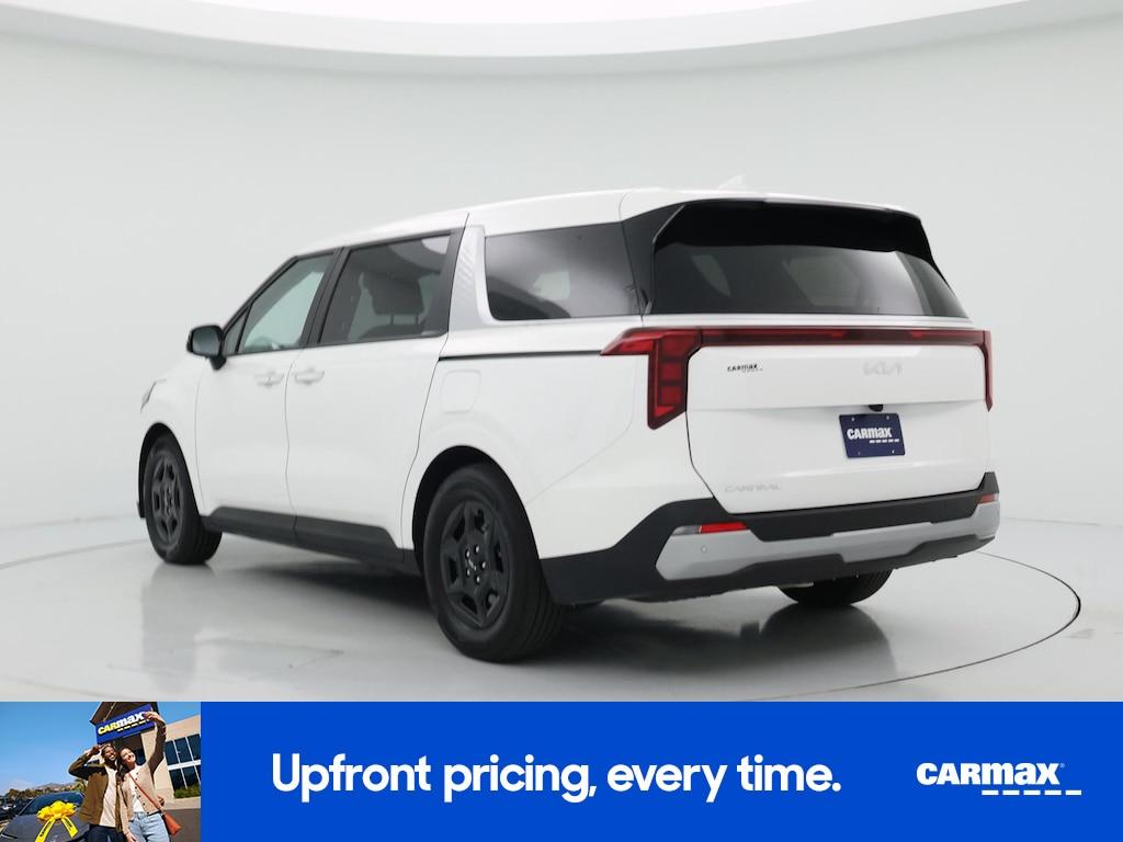 used 2025 Kia Carnival car, priced at $34,998