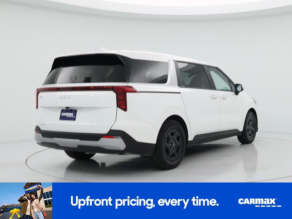 used 2025 Kia Carnival car, priced at $34,998