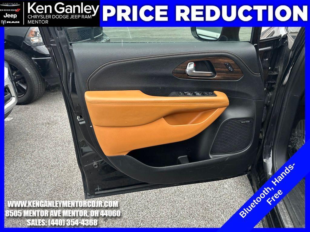 used 2021 Chrysler Pacifica car, priced at $35,300