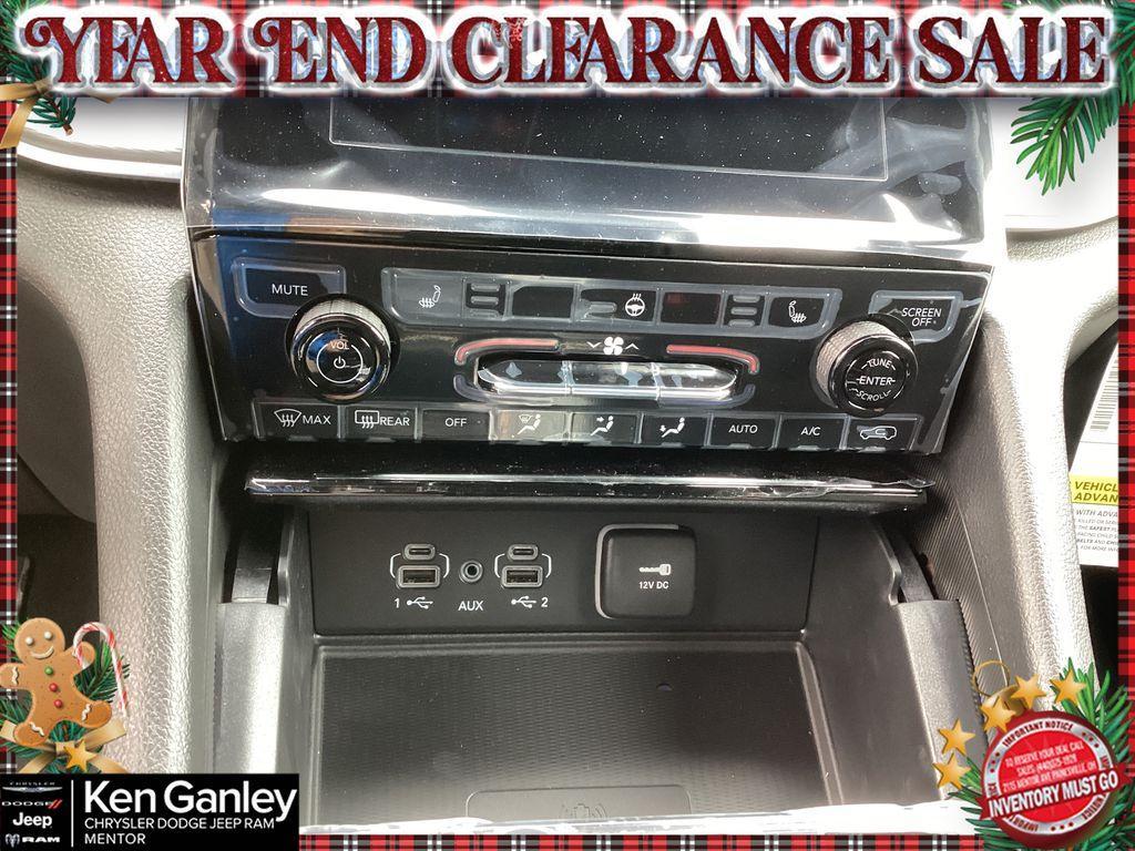 new 2025 Jeep Grand Cherokee car, priced at $37,858