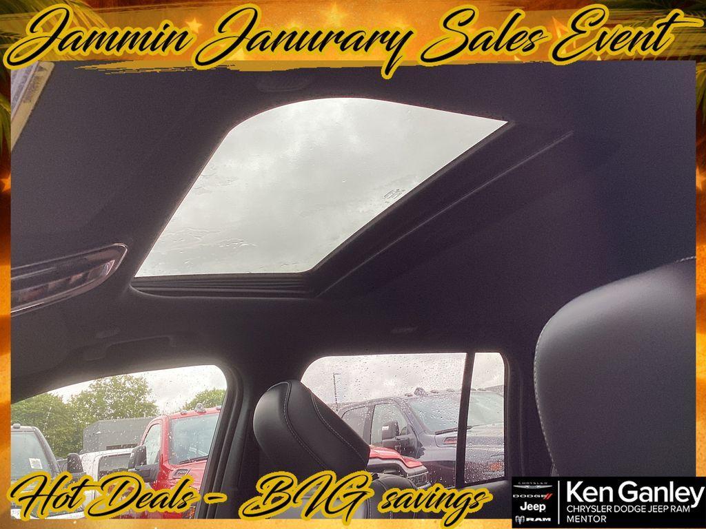 new 2025 Jeep Grand Cherokee car, priced at $37,108