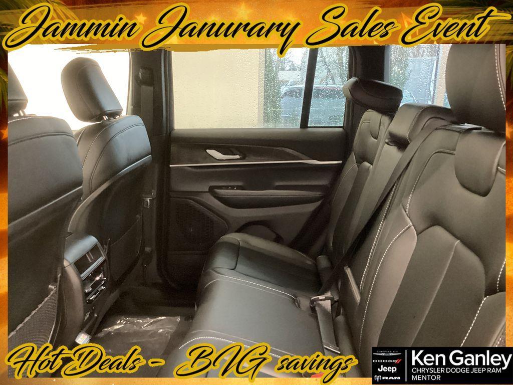 new 2025 Jeep Grand Cherokee car, priced at $43,023