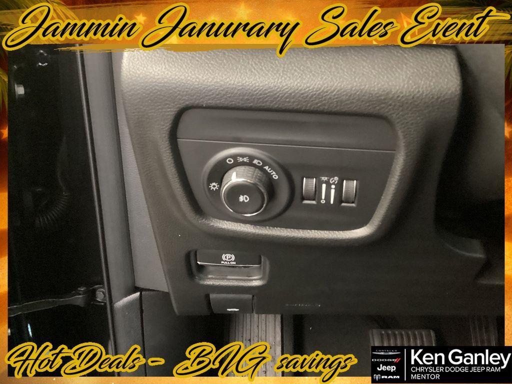 new 2025 Jeep Grand Cherokee car, priced at $43,023