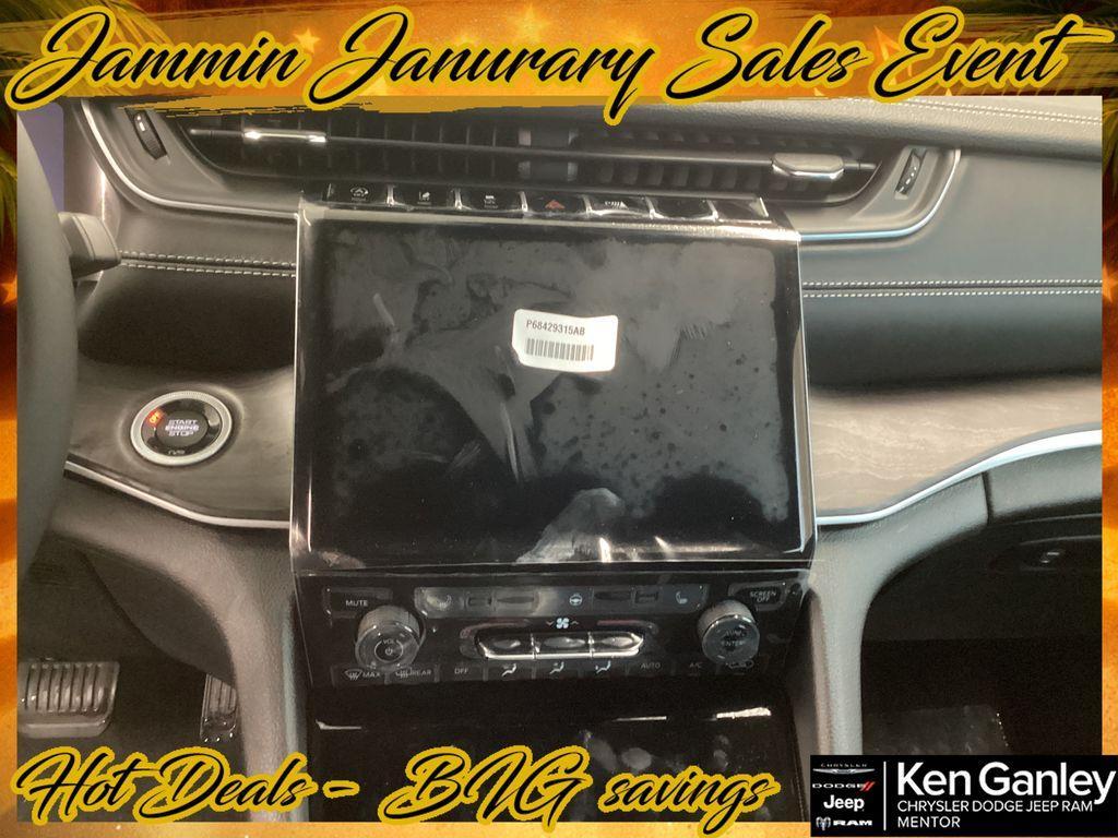 new 2025 Jeep Grand Cherokee car, priced at $43,023