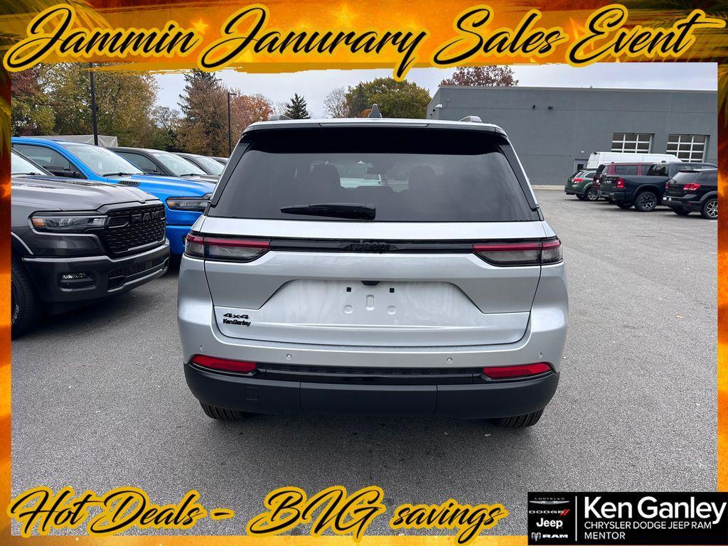 new 2025 Jeep Grand Cherokee car, priced at $37,108