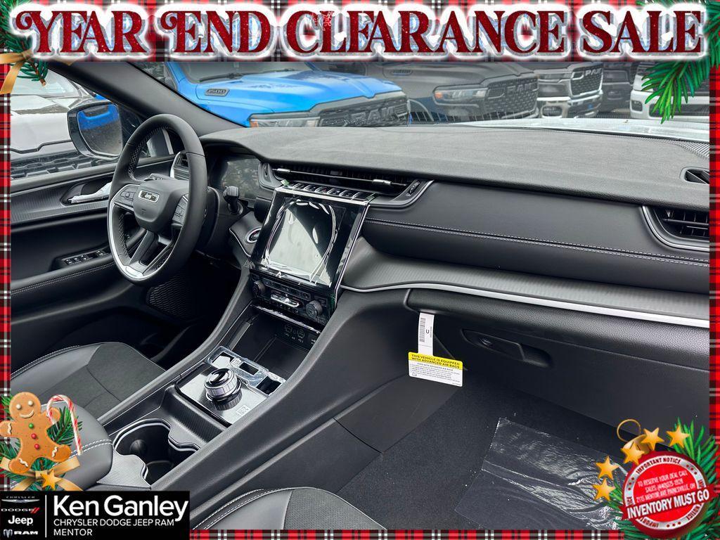 new 2025 Jeep Grand Cherokee car, priced at $37,858