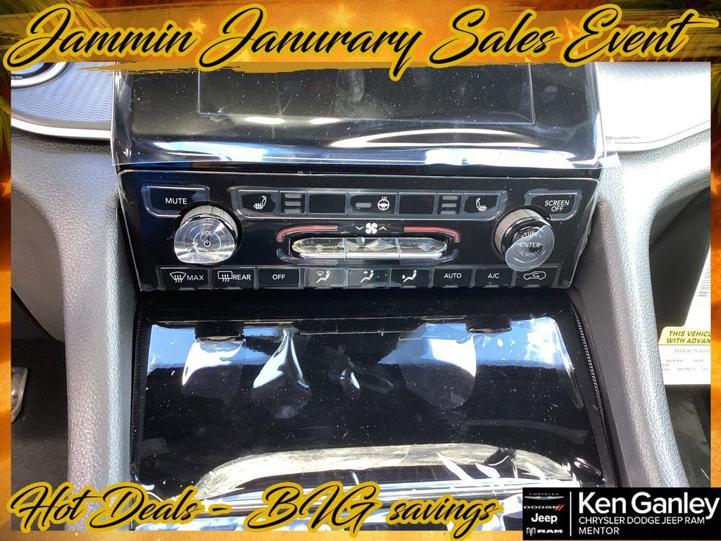 new 2025 Jeep Grand Cherokee car, priced at $43,730