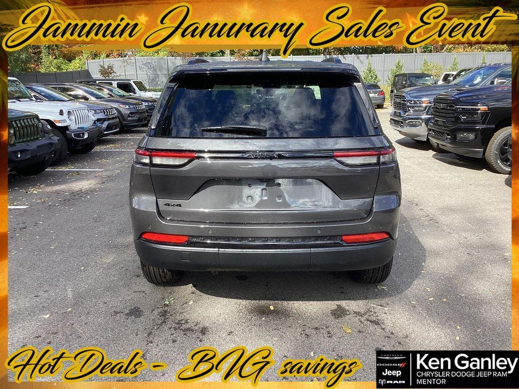 new 2025 Jeep Grand Cherokee car, priced at $43,730