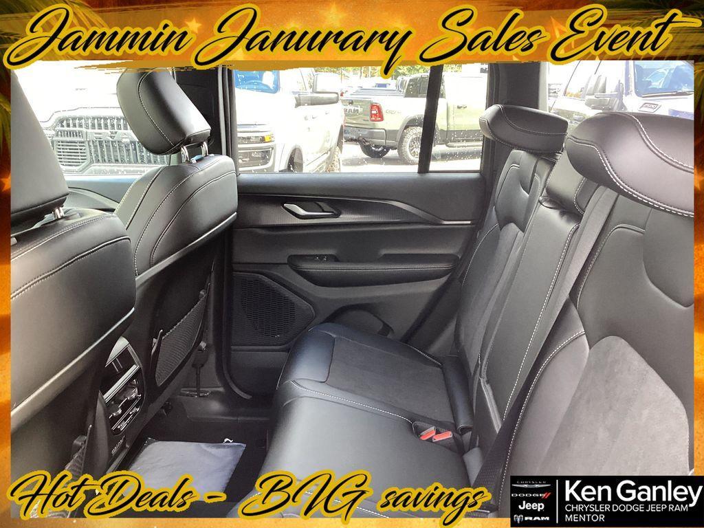 new 2025 Jeep Grand Cherokee car, priced at $43,730