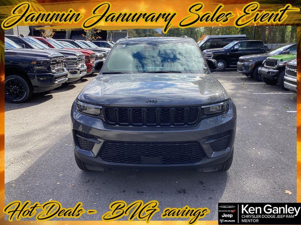 new 2025 Jeep Grand Cherokee car, priced at $43,730