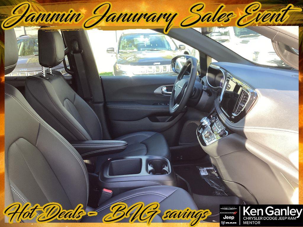 new 2026 Chrysler Pacifica car, priced at $42,919