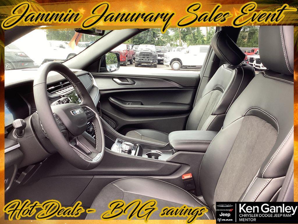 new 2025 Jeep Grand Cherokee L car, priced at $40,044