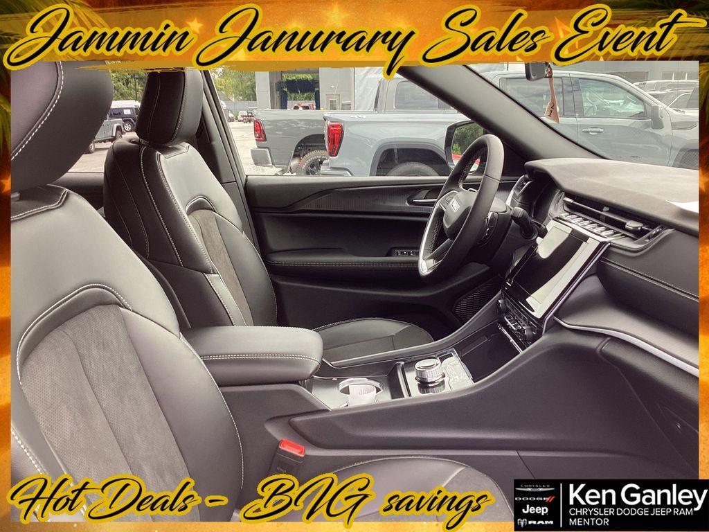 new 2025 Jeep Grand Cherokee L car, priced at $40,044
