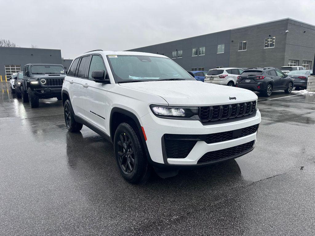 new 2026 Jeep Grand Cherokee car, priced at $42,499