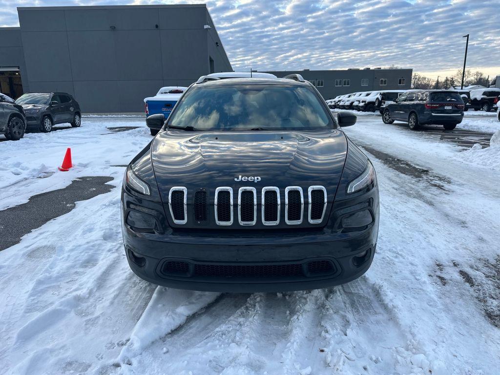 used 2015 Jeep Cherokee car, priced at $8,900