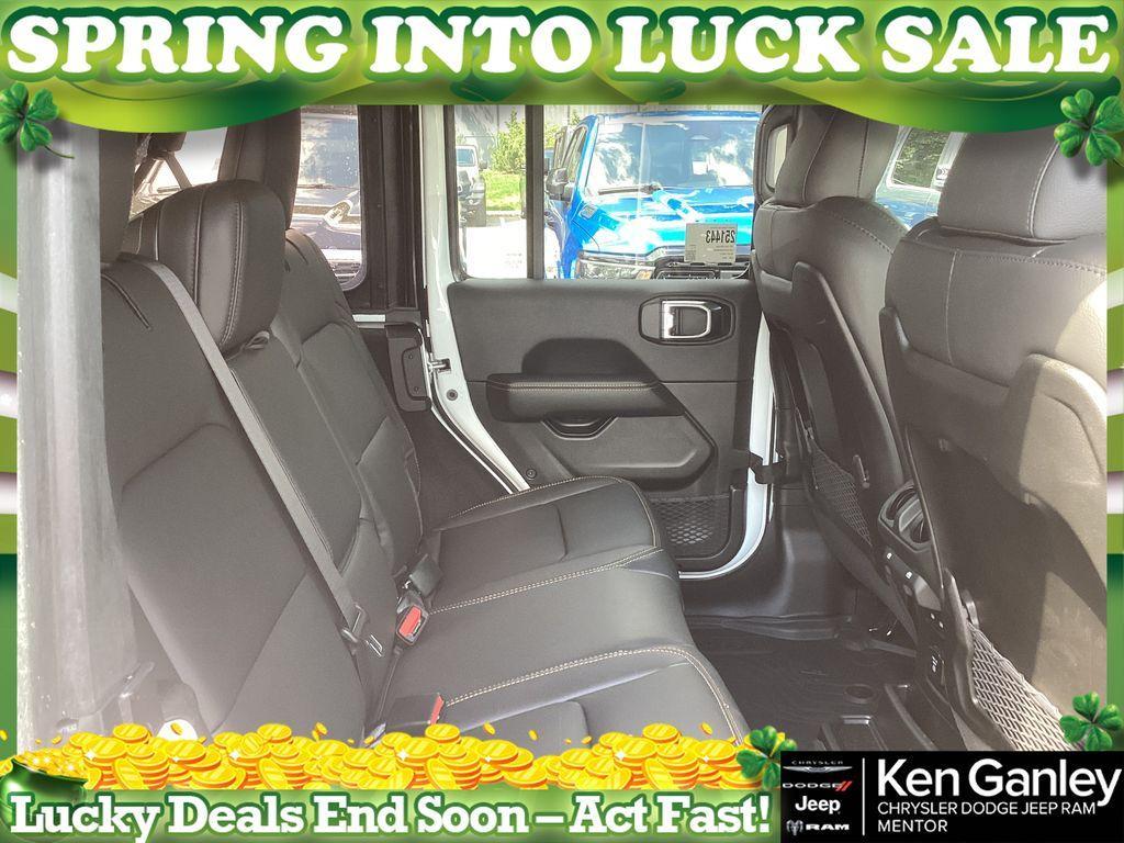 new 2025 Jeep Wrangler car, priced at $45,595