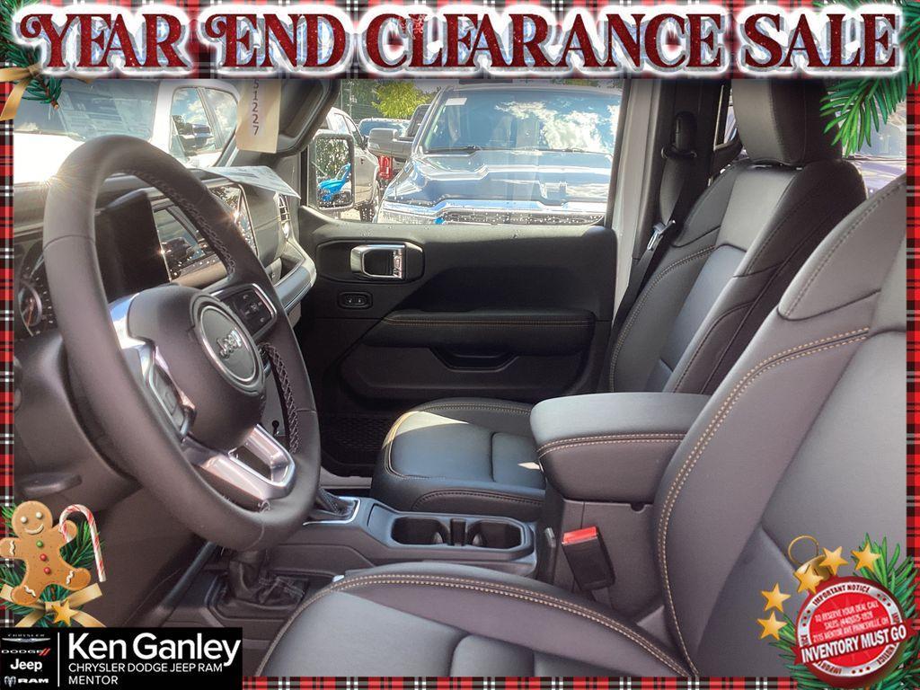 new 2025 Jeep Wrangler car, priced at $51,625