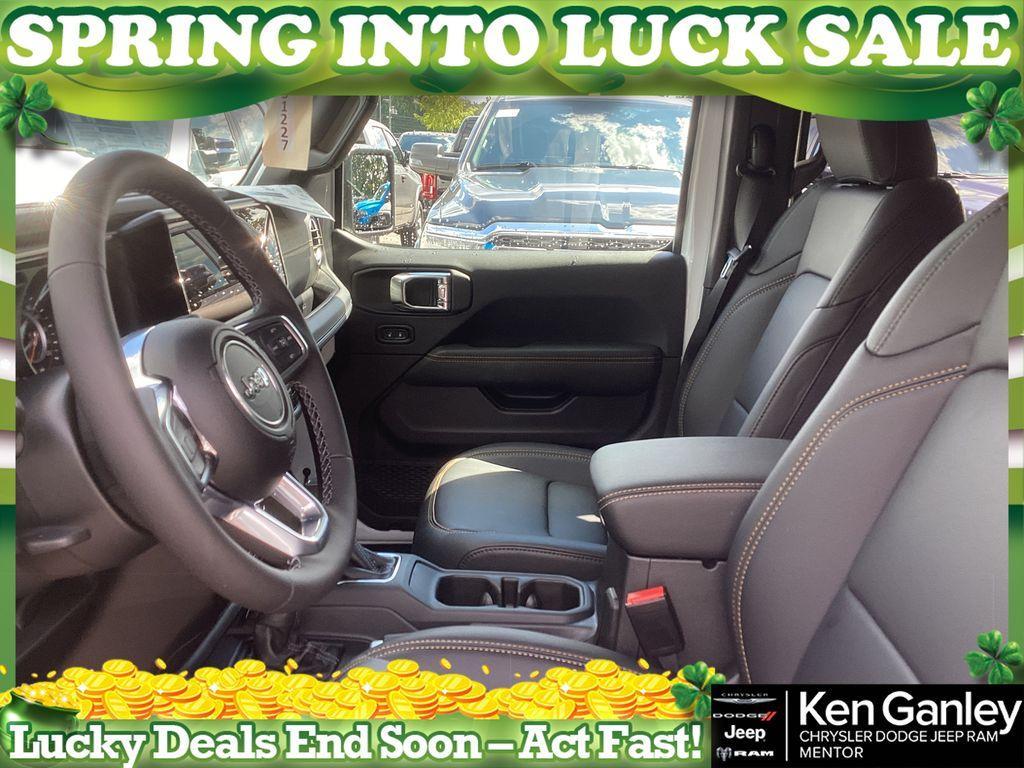 new 2025 Jeep Wrangler car, priced at $45,595