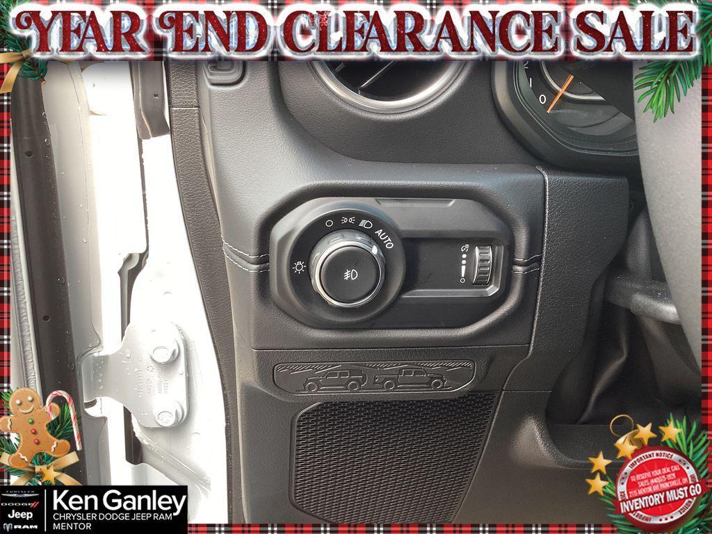 new 2025 Jeep Wrangler car, priced at $51,625