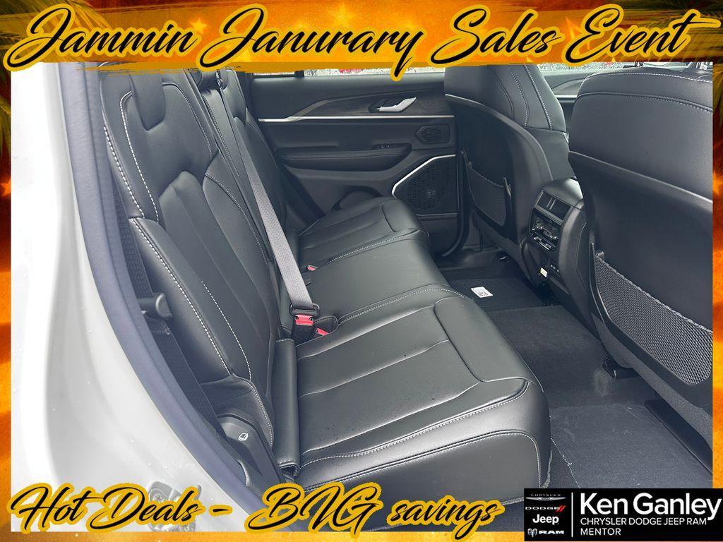 new 2026 Jeep Grand Cherokee car, priced at $46,342