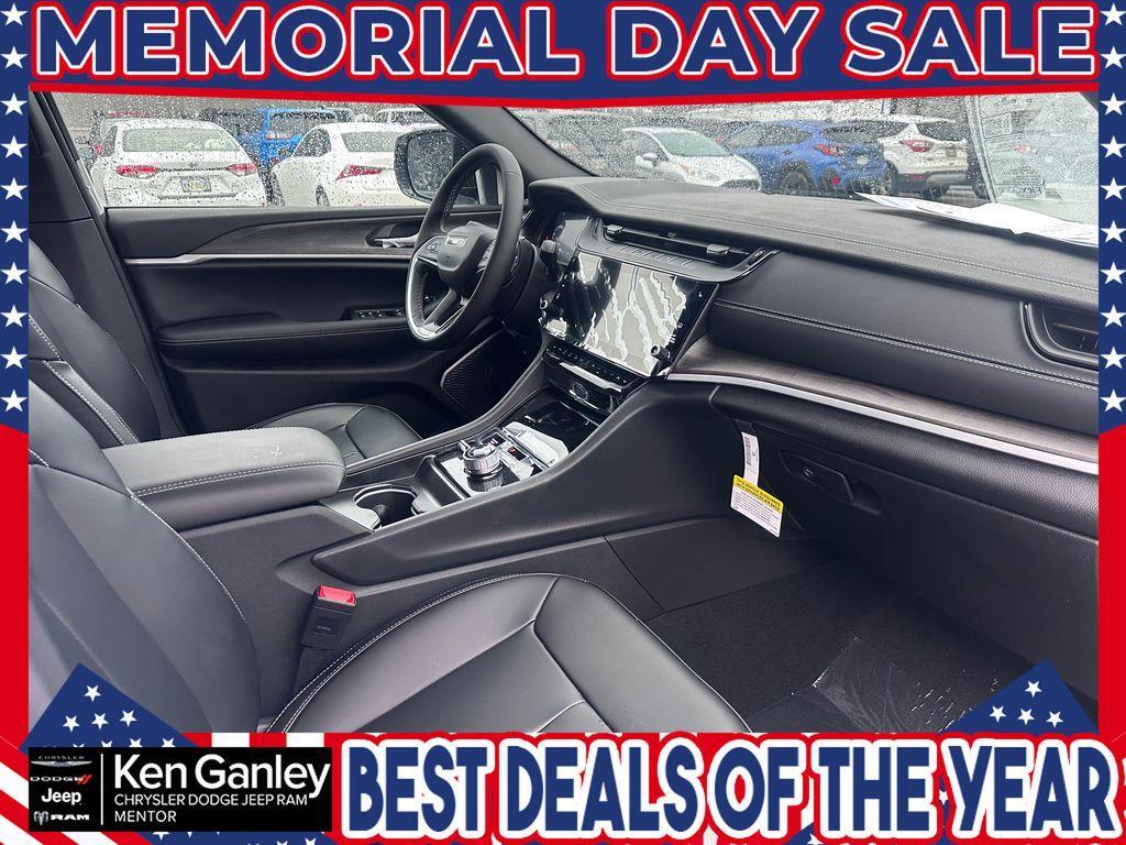 new 2026 Jeep Grand Cherokee car, priced at $43,390