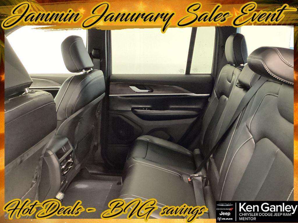 new 2025 Jeep Grand Cherokee car, priced at $43,023