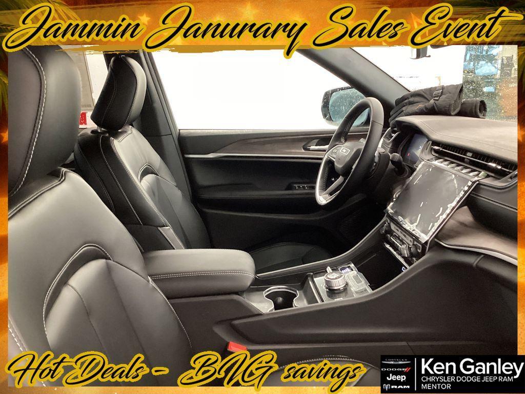 new 2025 Jeep Grand Cherokee car, priced at $43,023
