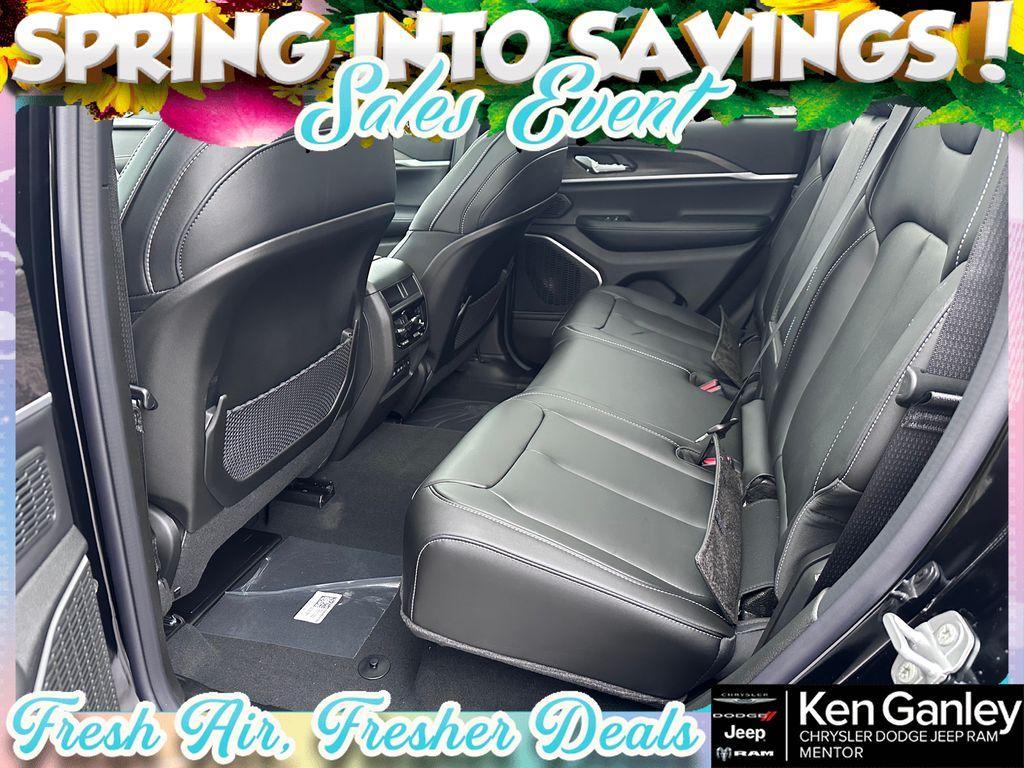 new 2026 Jeep Grand Cherokee car, priced at $44,978