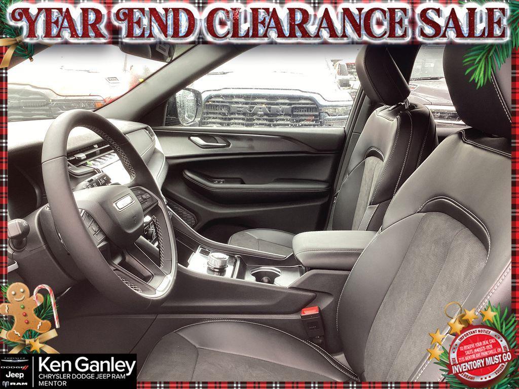 new 2025 Jeep Grand Cherokee car, priced at $38,754