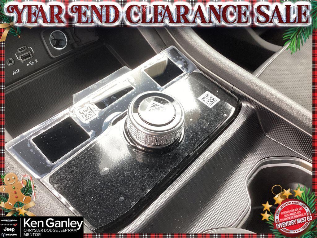 new 2025 Jeep Grand Cherokee car, priced at $38,754